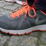 Review Nike Revolution 2 