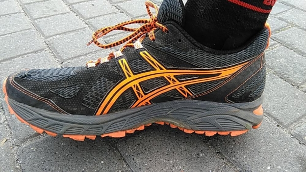 Review Asics GEL-ENDURO 9