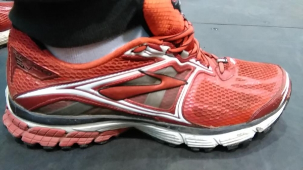 Review Brooks RAVENNA 5